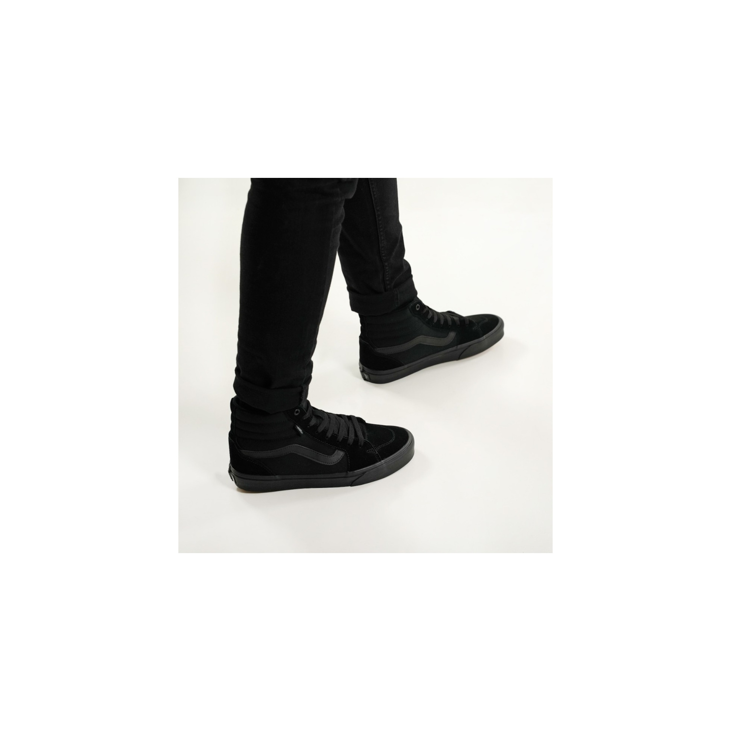 Knee clearance high vans