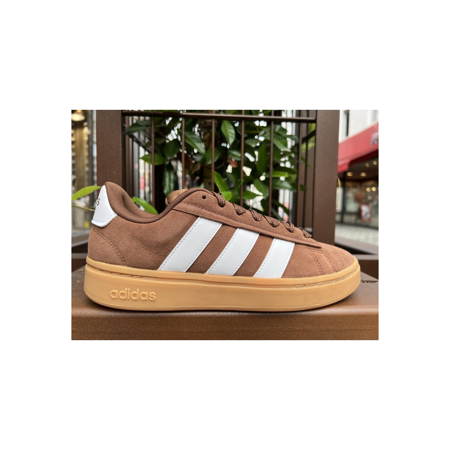 adidas gazelle silver green womens Adidas Superskate Preloved Brown/Rustic Orange/Crystal White