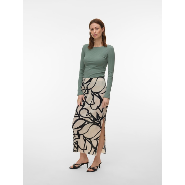 330379_0002.jpg 330379_0002.jpg