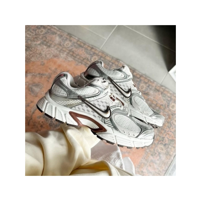 Nike Lage sneaker Beige 330854_0004.jpg