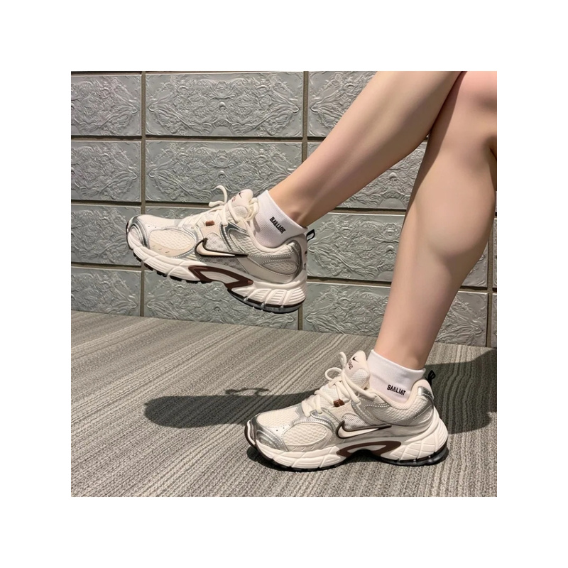 Nike Lage sneaker Beige 330854_0007.jpg