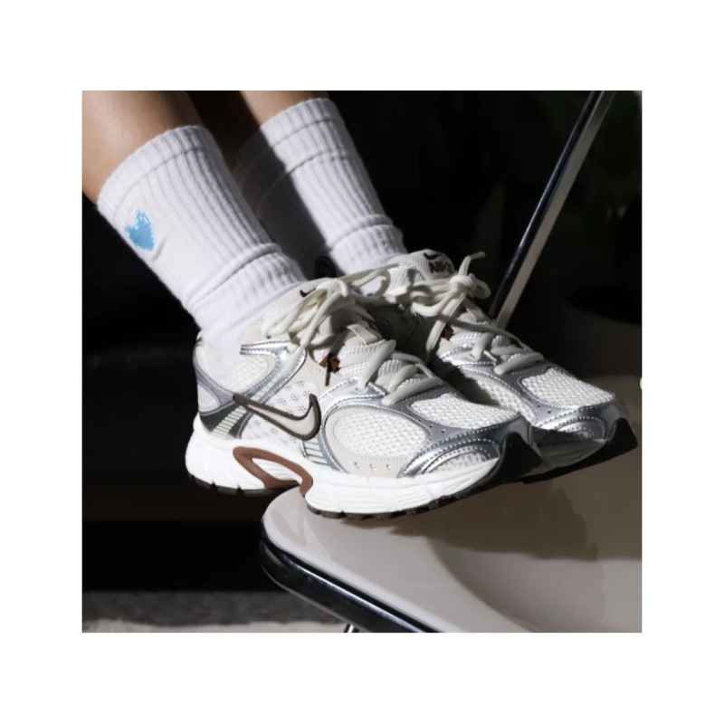 Nike Lage sneaker Beige 330854_0010.jpg