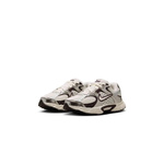 Nike Basket basse blanc 330876_0002.jpg